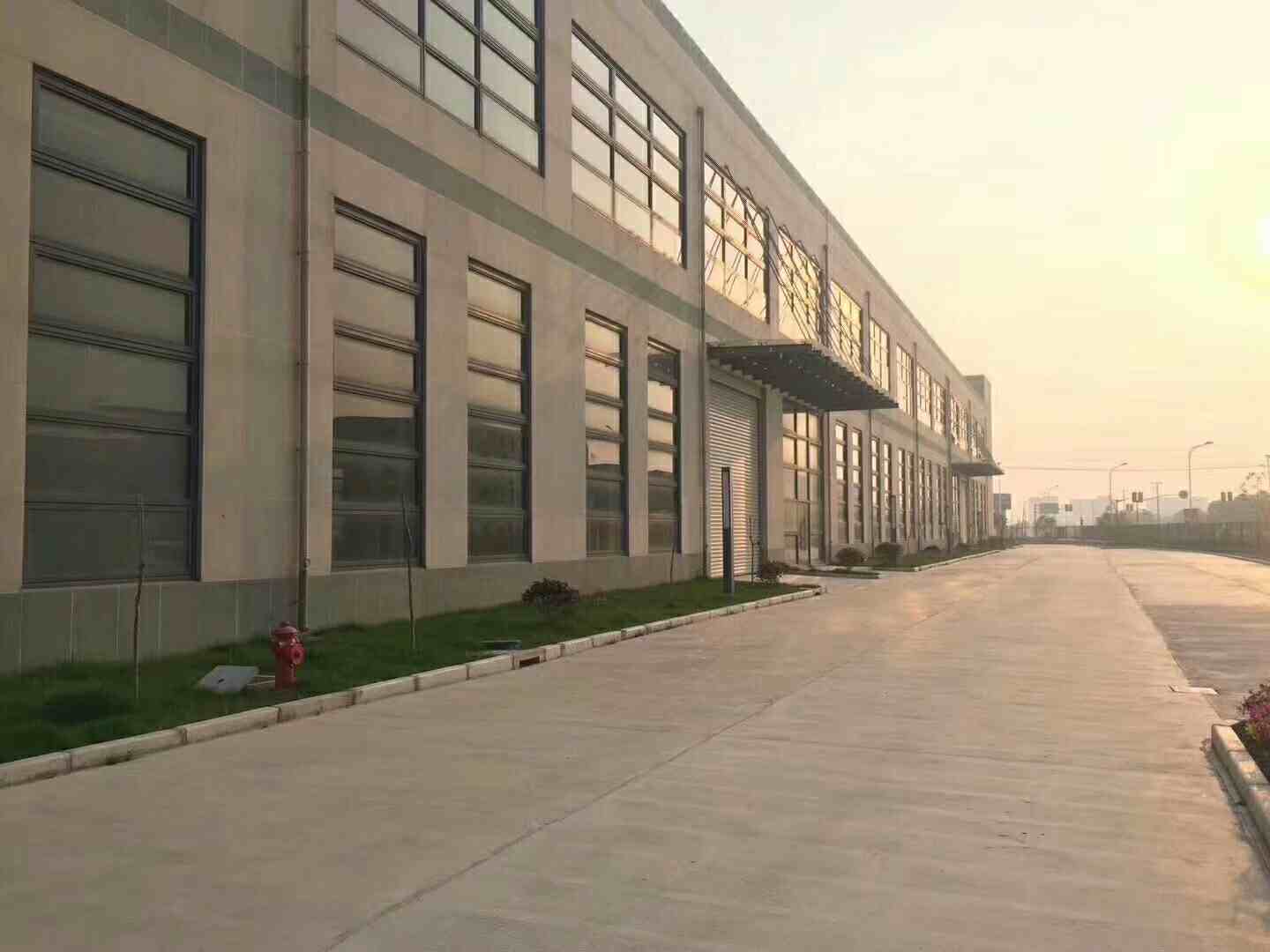 浦東臨港重工廠房53000平出租高15米可環評