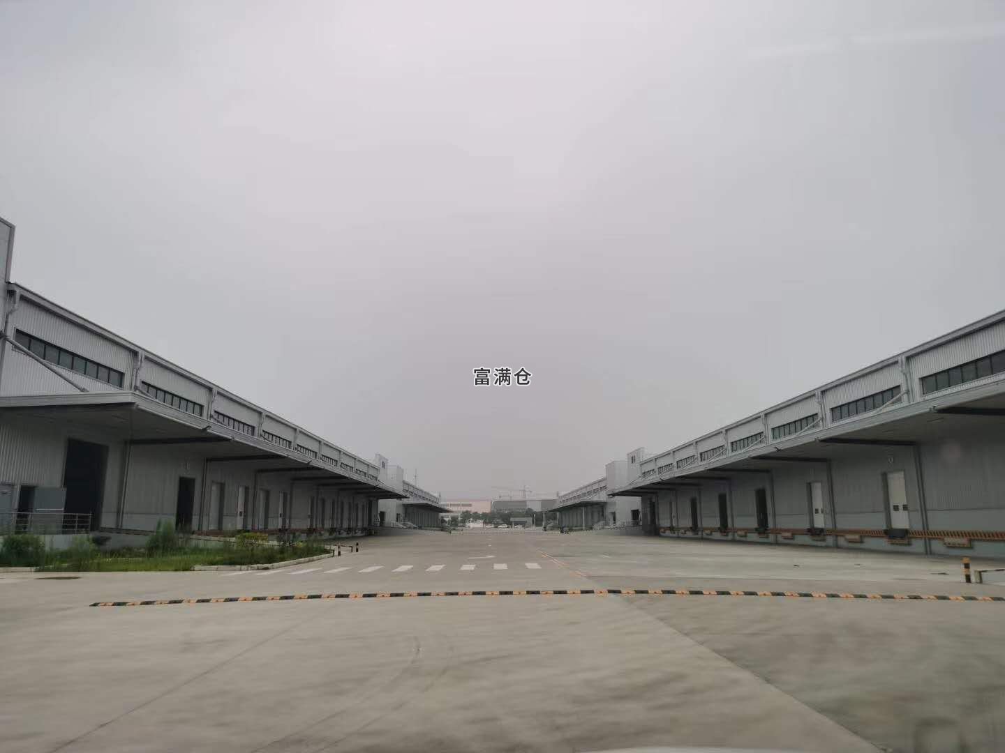 奉賢區(qū)電商高標倉庫租賃一站式服務，讓您輕松開啟電商之路