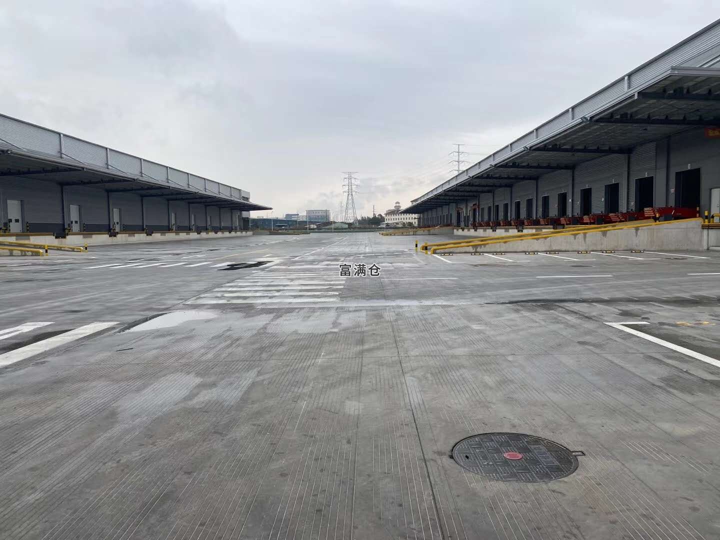 閔行莘莊工業(yè)區(qū)倉庫出租8000平米丙二類周轉(zhuǎn)場地30米適合物流倉儲